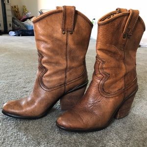 Lucky Elle cowboy boots.